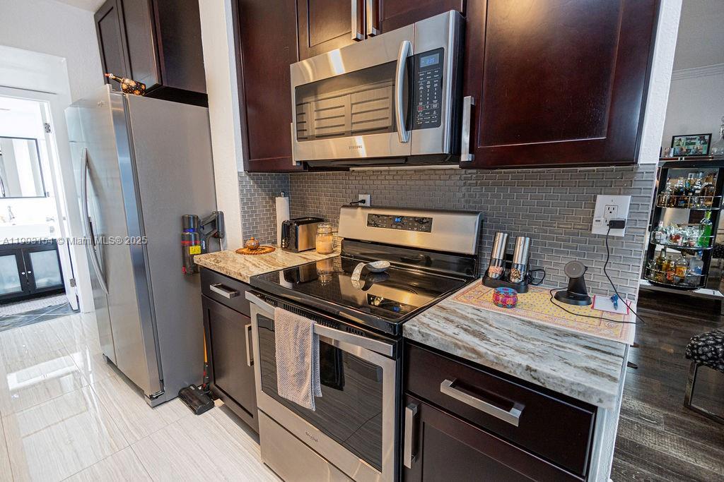 BLUE LAKE APTS CONDO - Residential