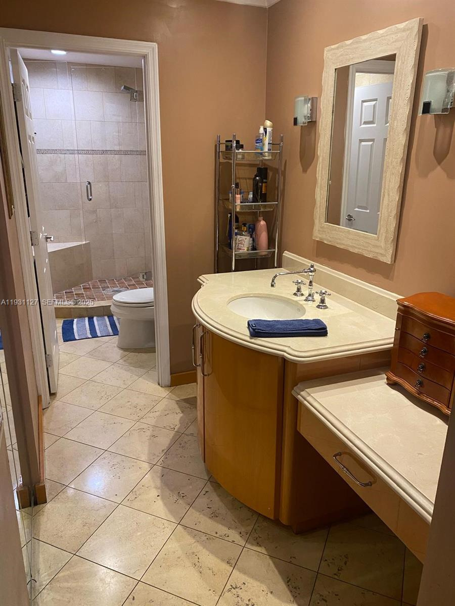 EL PRADO COUNTRY CLUB 5TH - Residential Lease