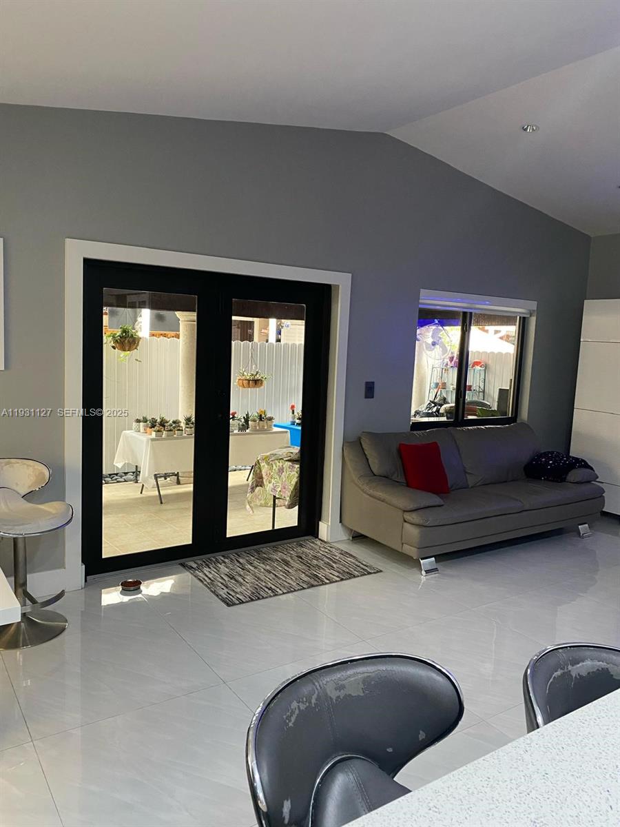 EL PRADO COUNTRY CLUB 5TH - Residential Lease