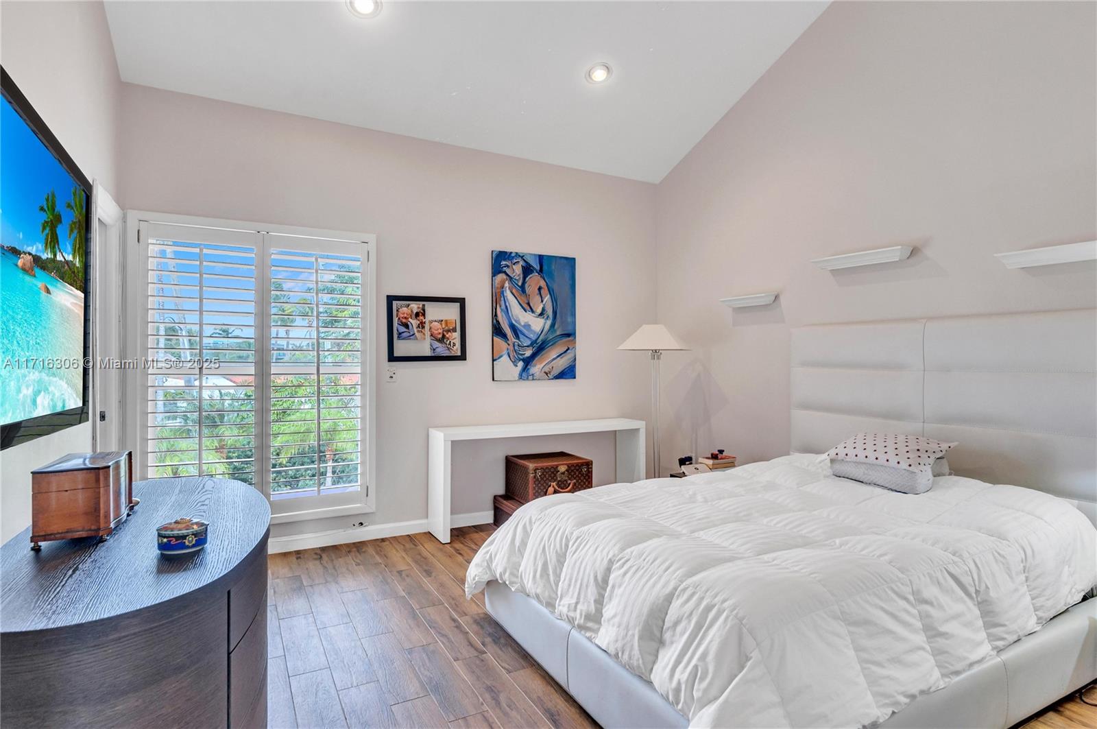 BISCAYNE POINT - Residential