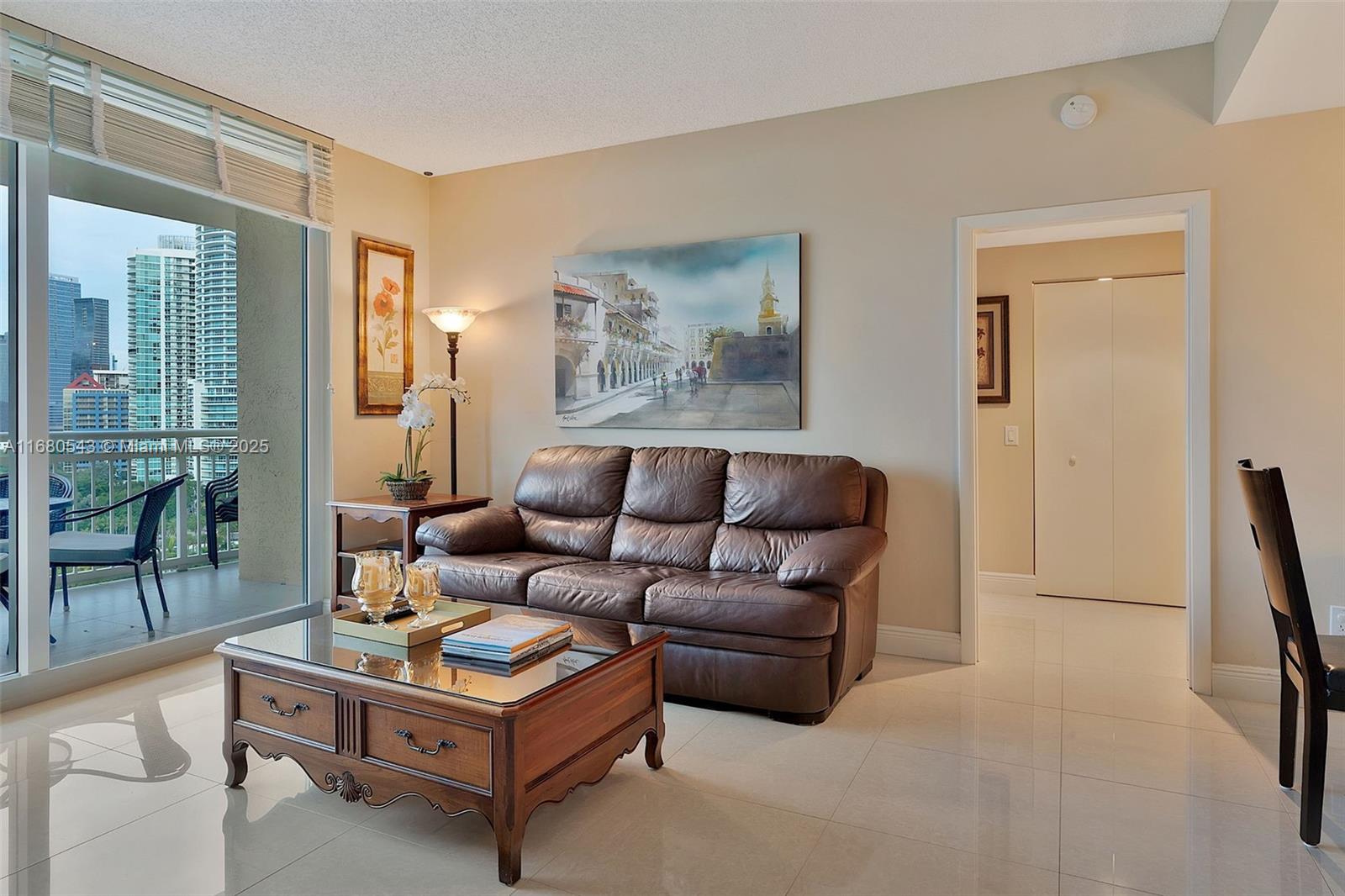 THE METROPOLITAN CONDO - Residential