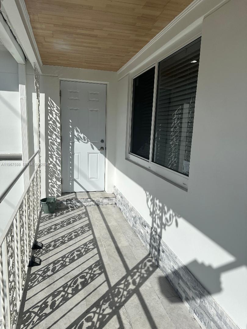 ISLE OF NORMANDY MIAMI VI - Residential Lease