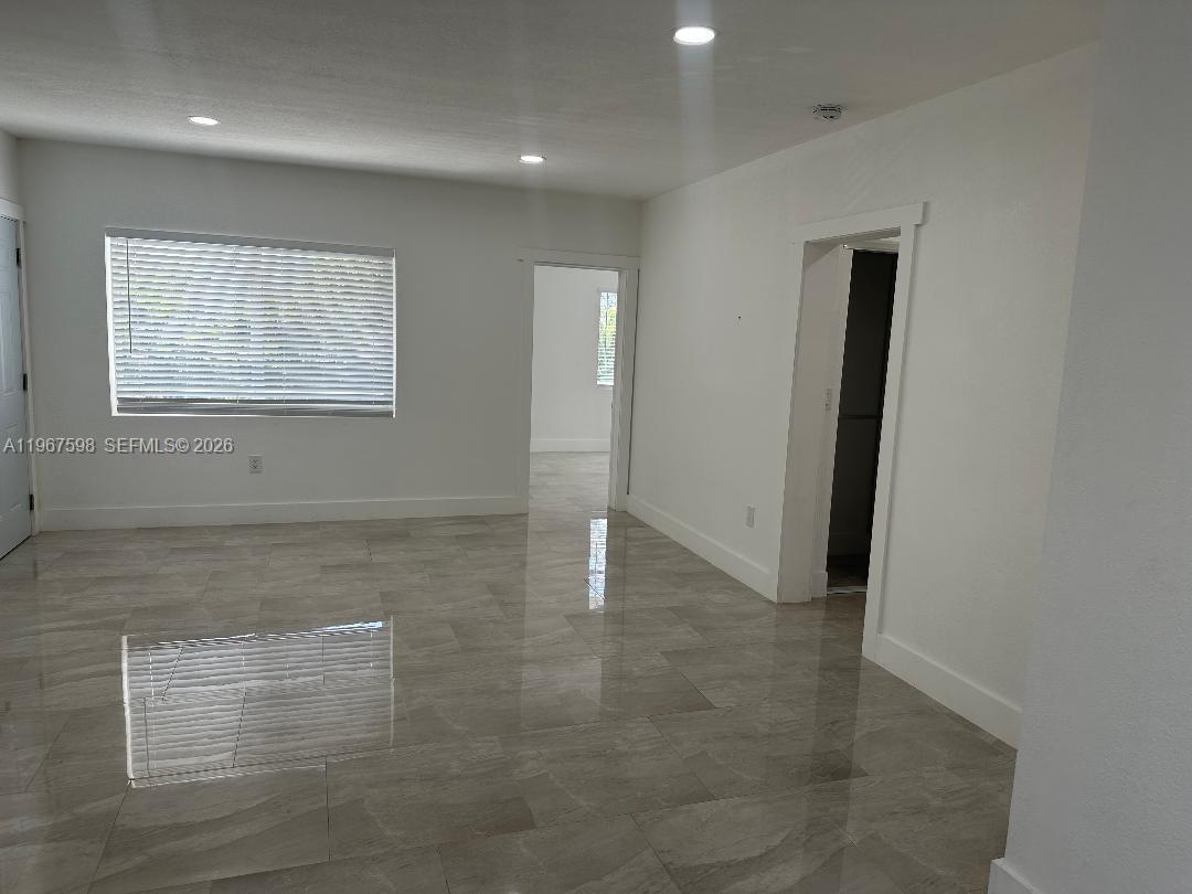 ISLE OF NORMANDY MIAMI VI - Residential Lease