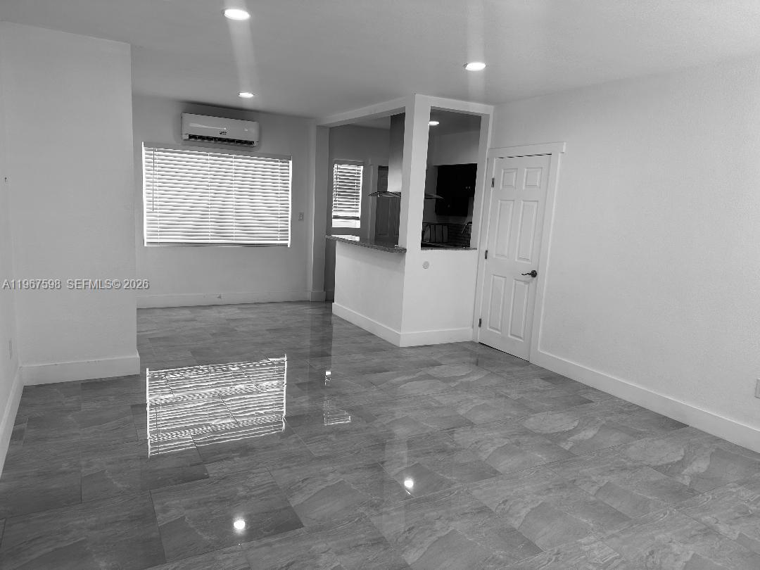 ISLE OF NORMANDY MIAMI VI - Residential Lease