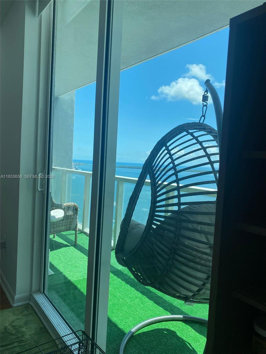 VIZCAYNE NORTH CONDO - Residential