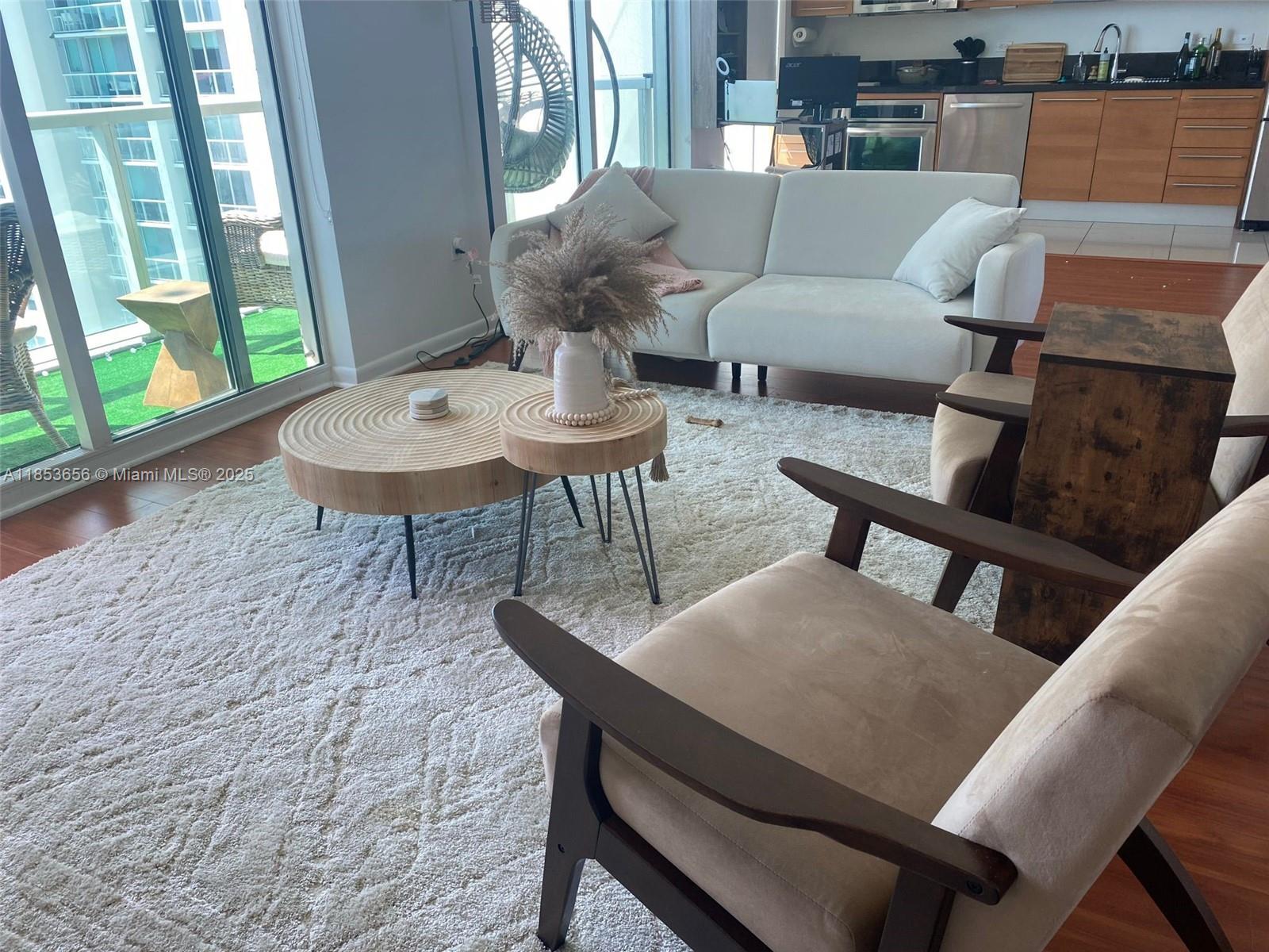 VIZCAYNE NORTH CONDO - Residential