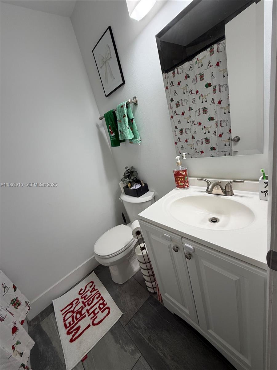 TAMIAMI LAKES TOWNHOMES S - Residential