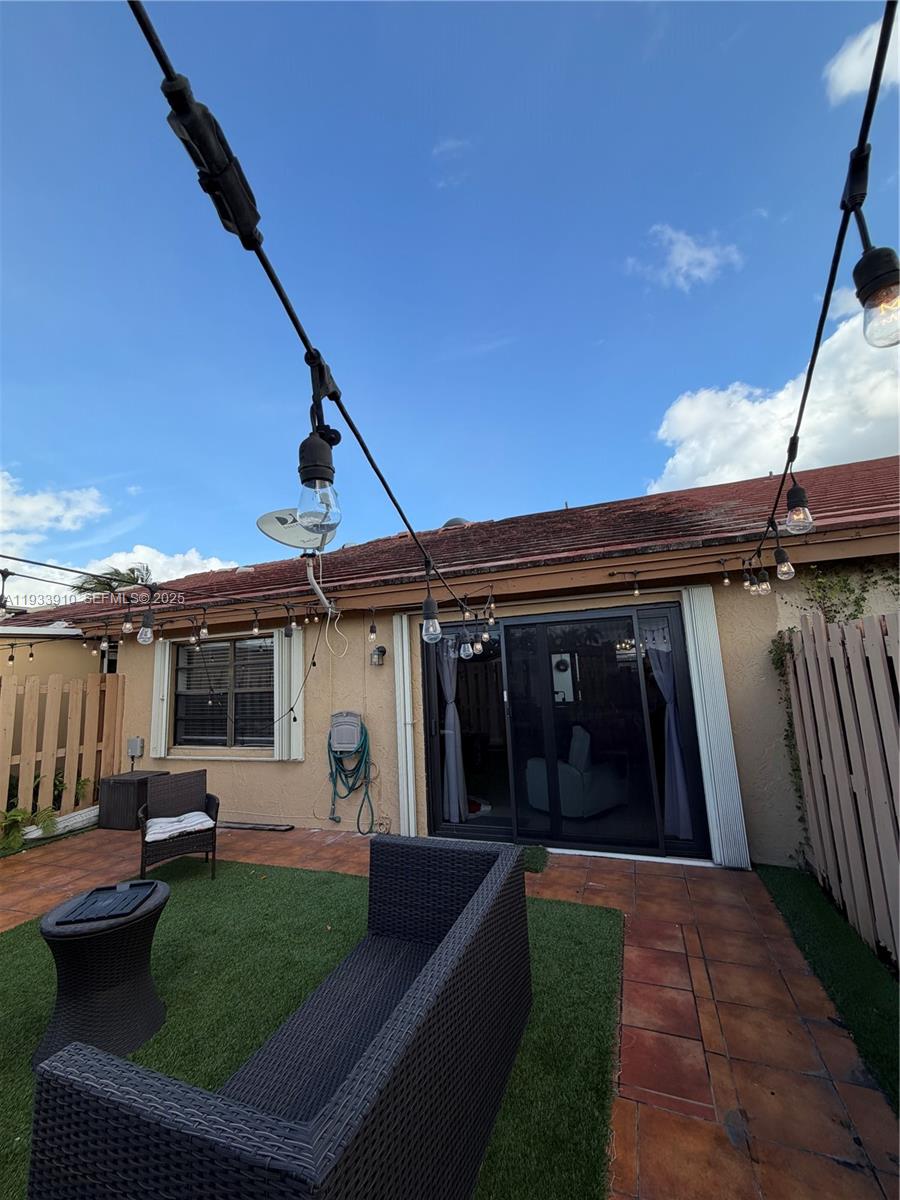 TAMIAMI LAKES TOWNHOMES S - Residential