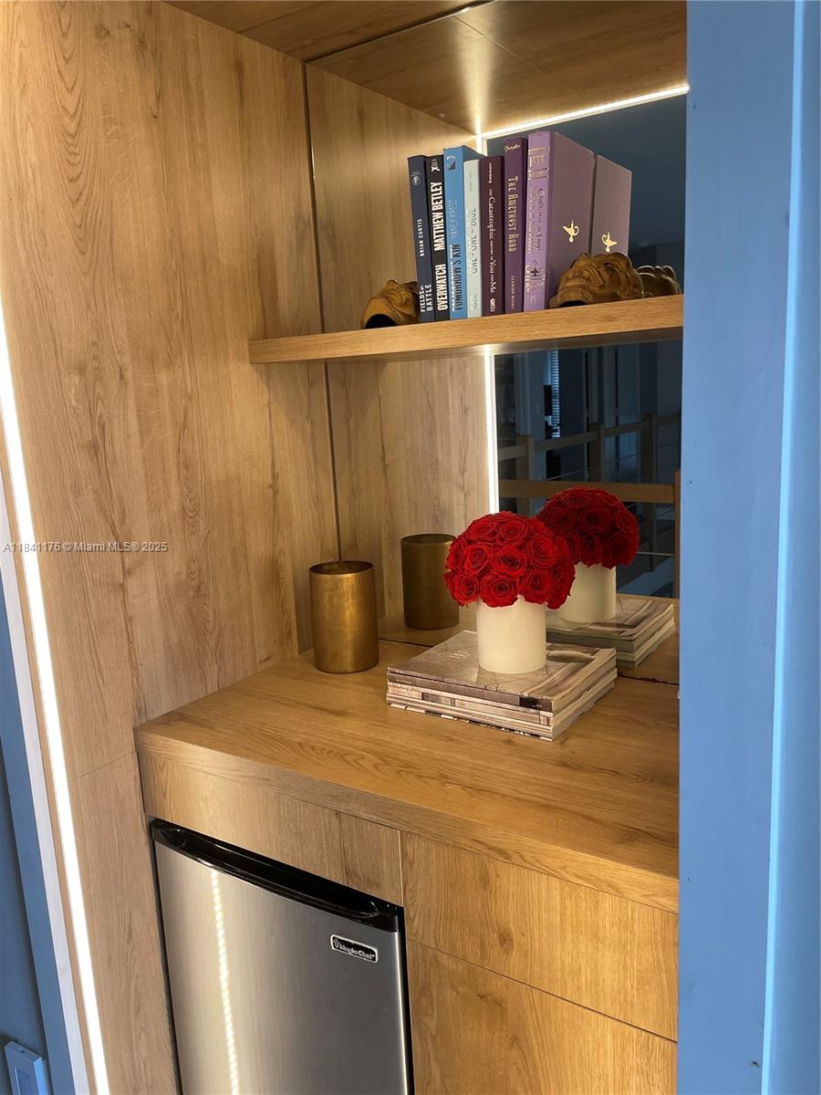 CRESTVIEW WEST - Residential