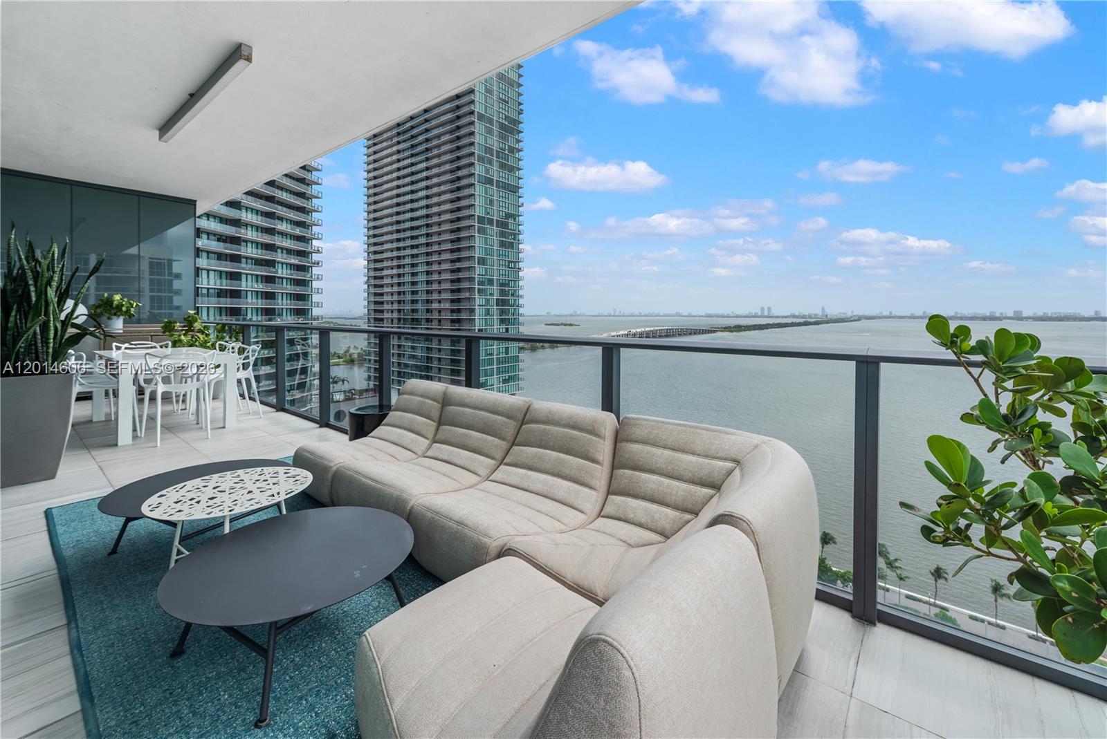 GRAN PARAISO CONDO - Residential