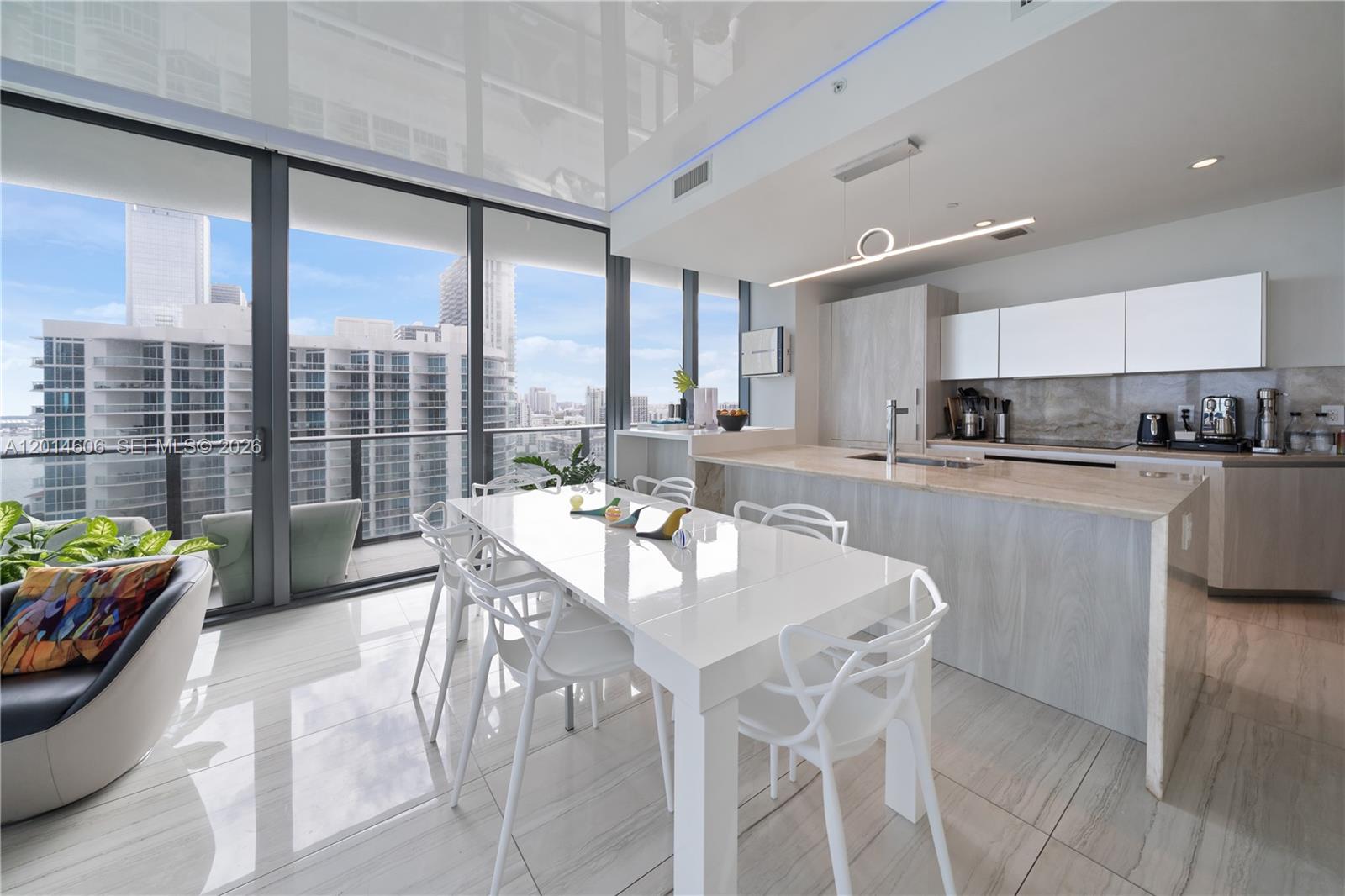 GRAN PARAISO CONDO - Residential