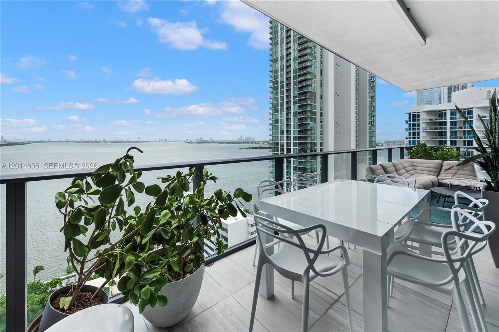 GRAN PARAISO CONDO - Residential