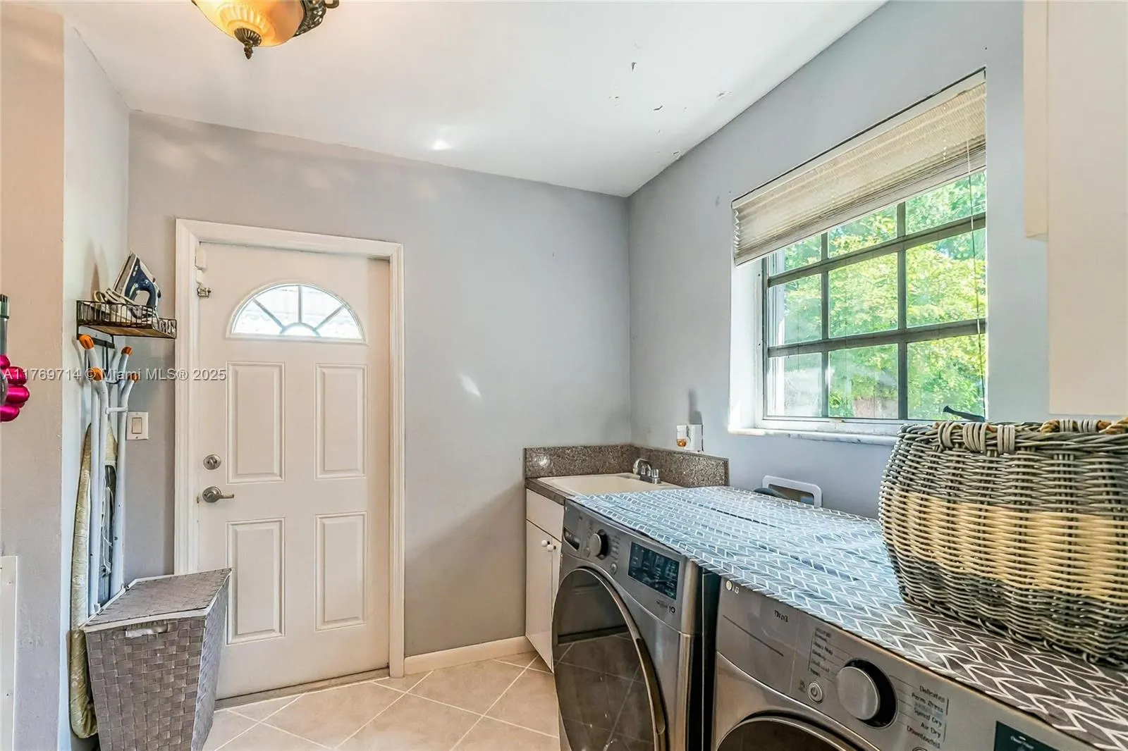 Palmetto Bay, Florida 33157, United States, 3 Bedrooms Bedrooms, ,2 BathroomsBathrooms,Residential,Active,95259