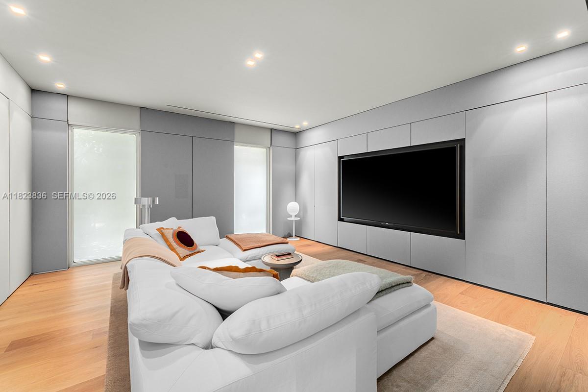 LA GORCE ISLAND - Residential