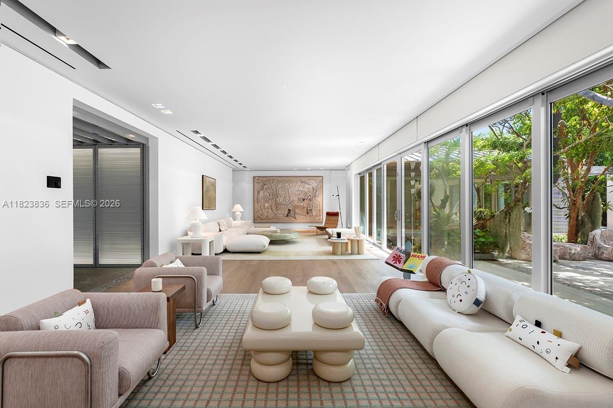 LA GORCE ISLAND - Residential