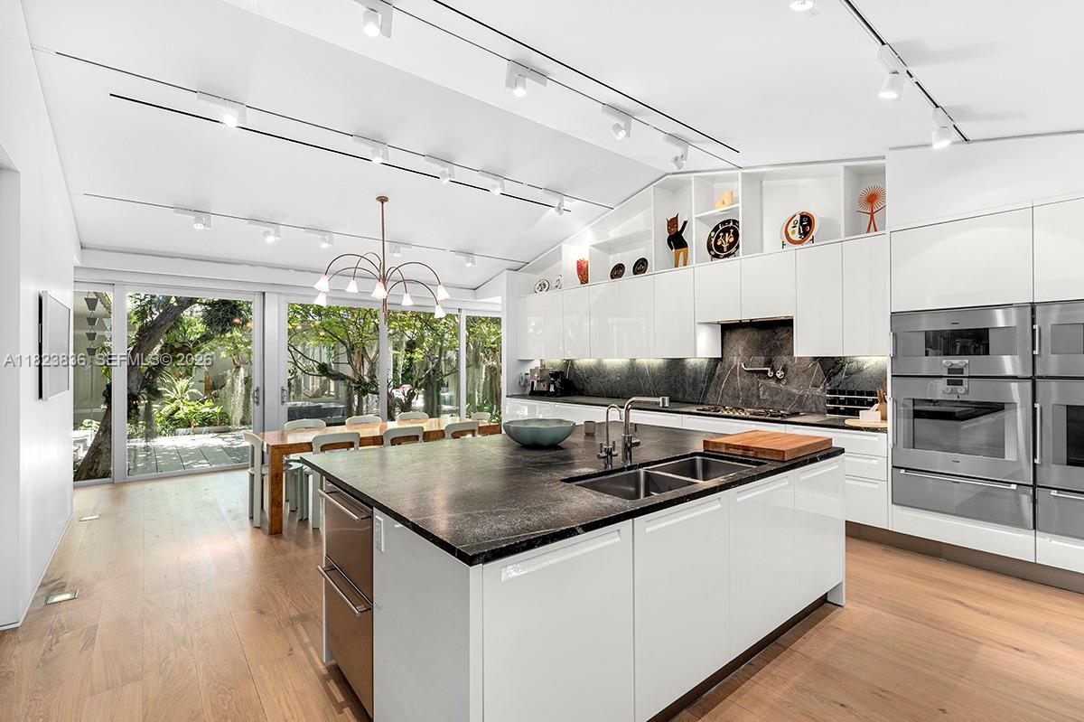 LA GORCE ISLAND - Residential