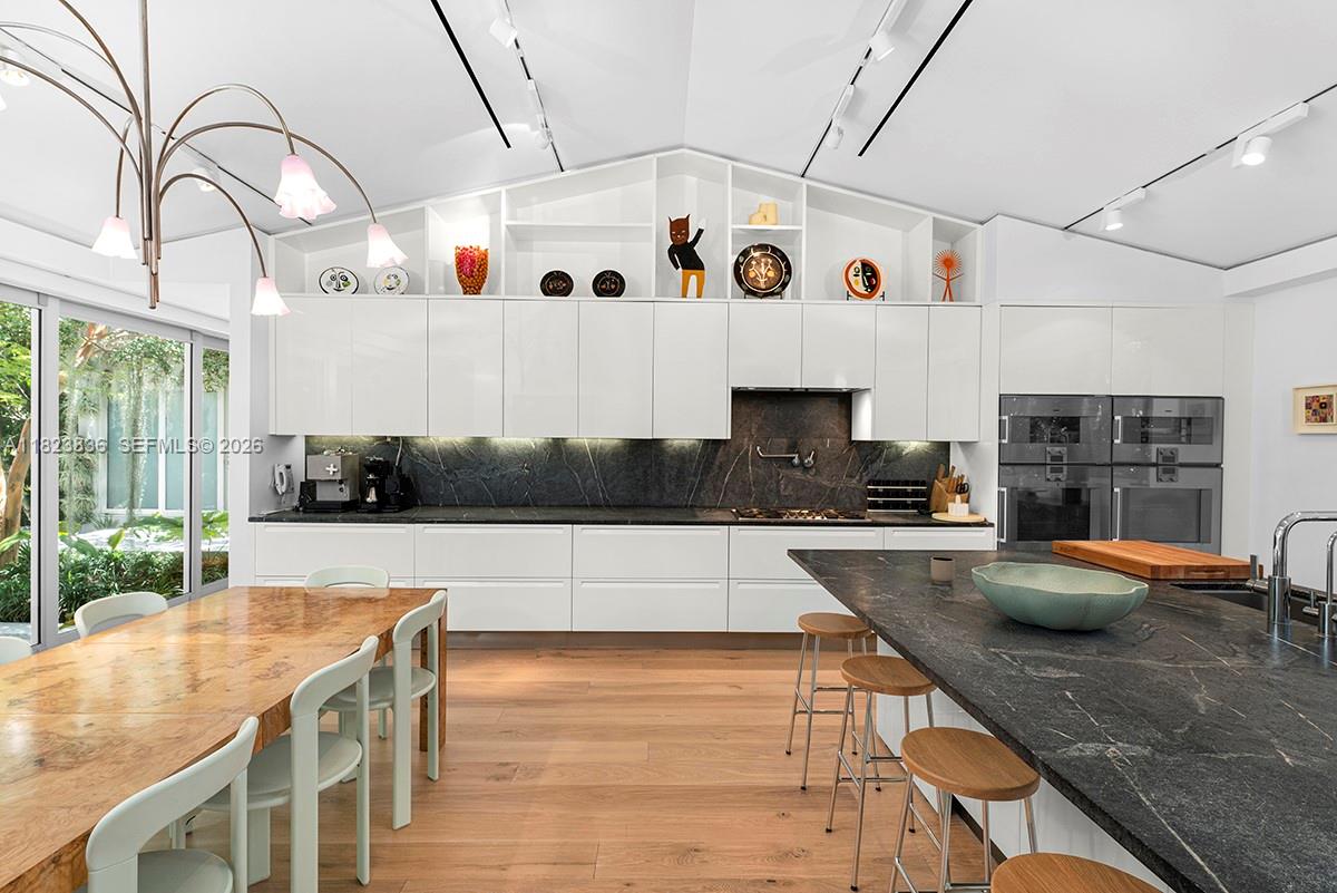 LA GORCE ISLAND - Residential