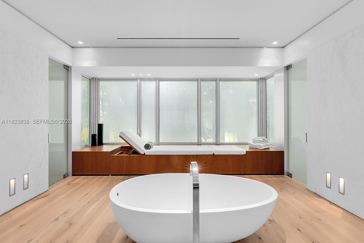 LA GORCE ISLAND - Residential