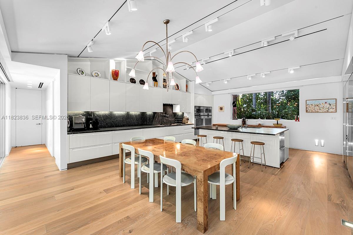 LA GORCE ISLAND - Residential