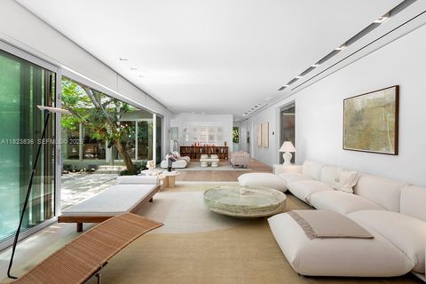 11 La Gorce Cir Miami Beach FL 33141