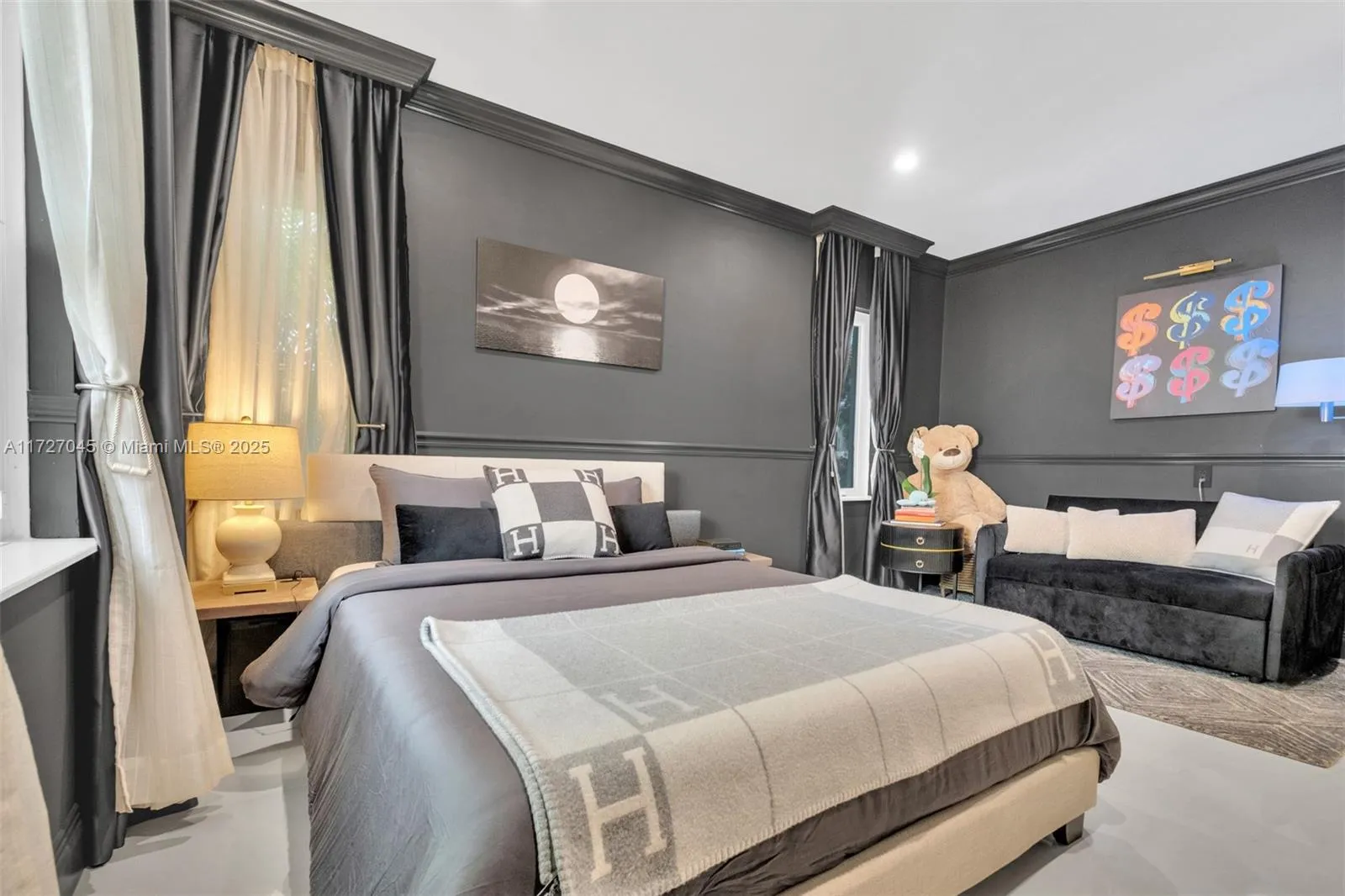 Fort Lauderdale, Florida 33304, United States, 4 Bedrooms Bedrooms, ,3 BathroomsBathrooms,Residential,Active,17443