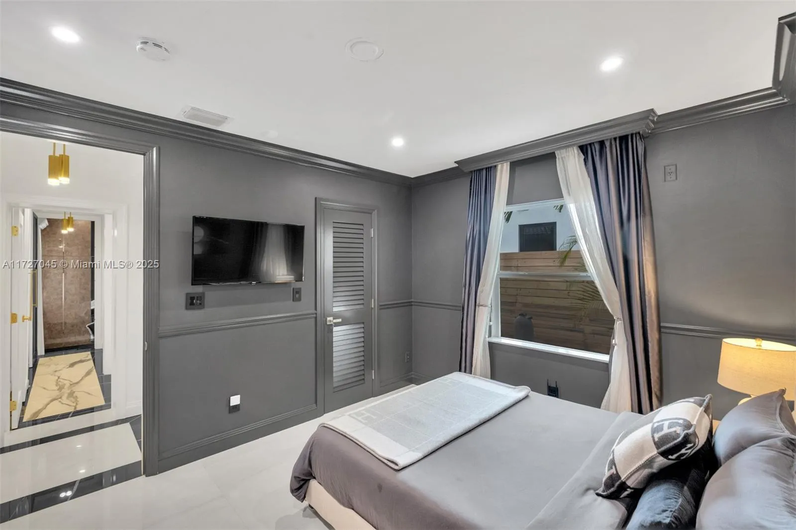 Fort Lauderdale, Florida 33304, United States, 4 Bedrooms Bedrooms, ,3 BathroomsBathrooms,Residential,Active,17443