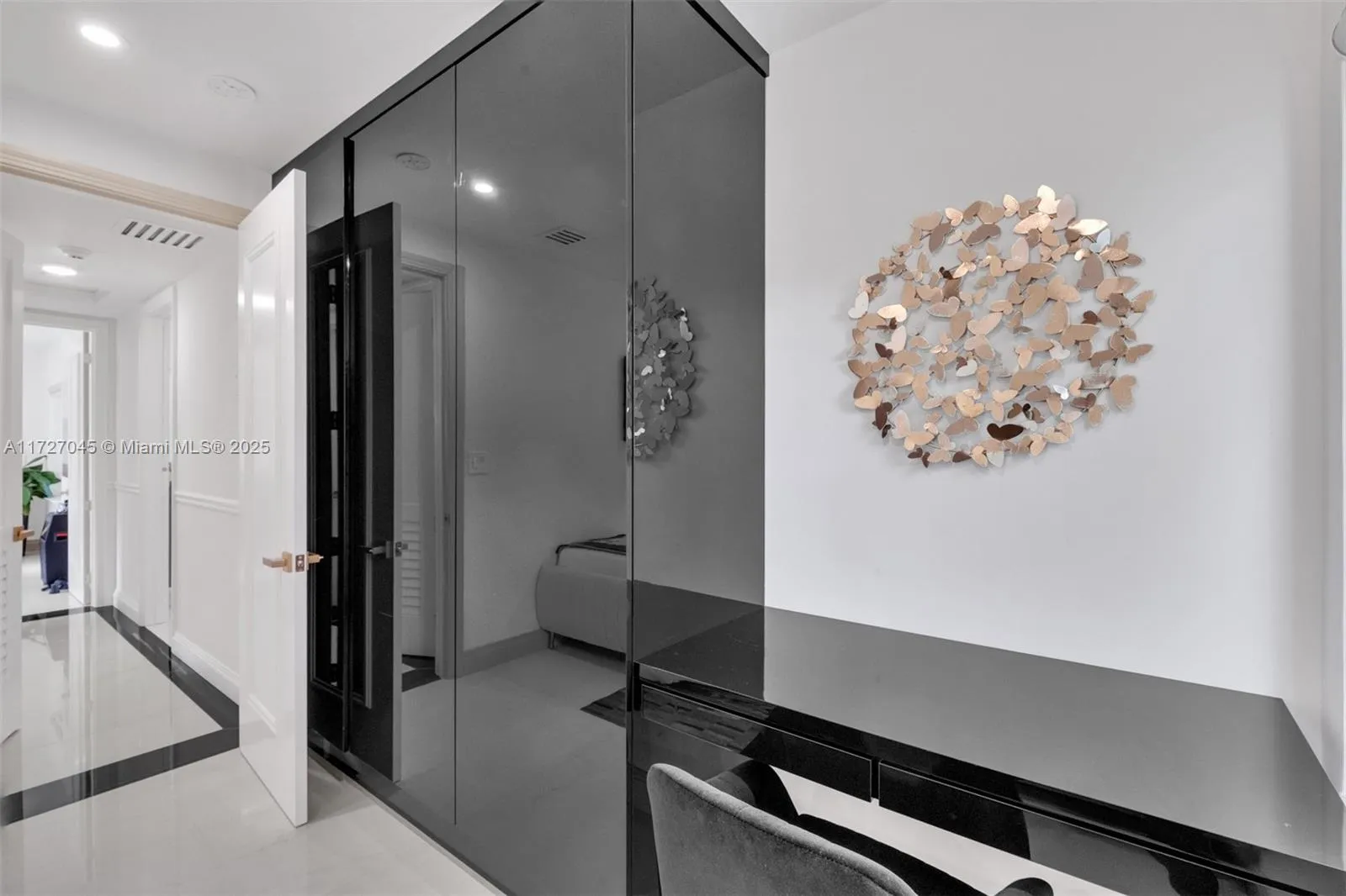 Fort Lauderdale, Florida 33304, United States, 4 Bedrooms Bedrooms, ,3 BathroomsBathrooms,Residential,Active,17443