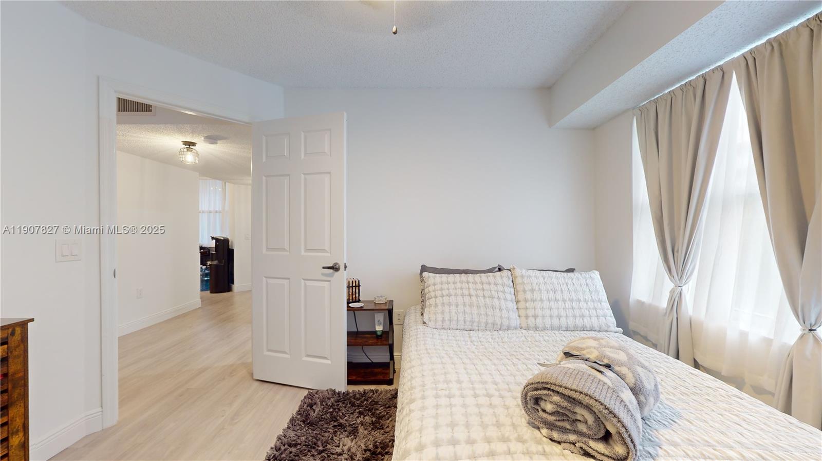 SUNRISE LAKES 203 CONDO - Residential