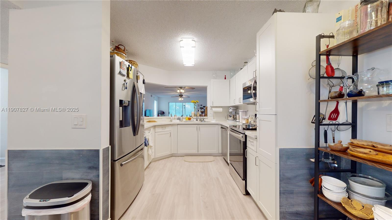 SUNRISE LAKES 203 CONDO - Residential