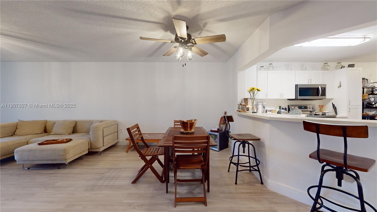 SUNRISE LAKES 203 CONDO - Residential