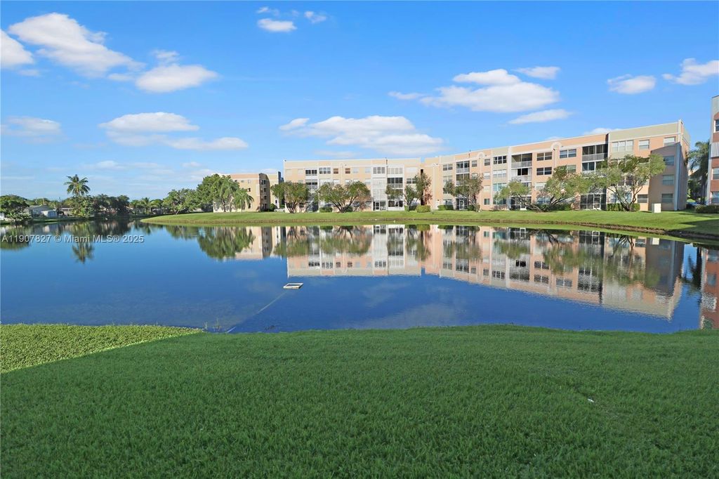 Photo of 10208 NW 24th Pl #101, Sunrise, FL 33322 (MLS # A11907827)