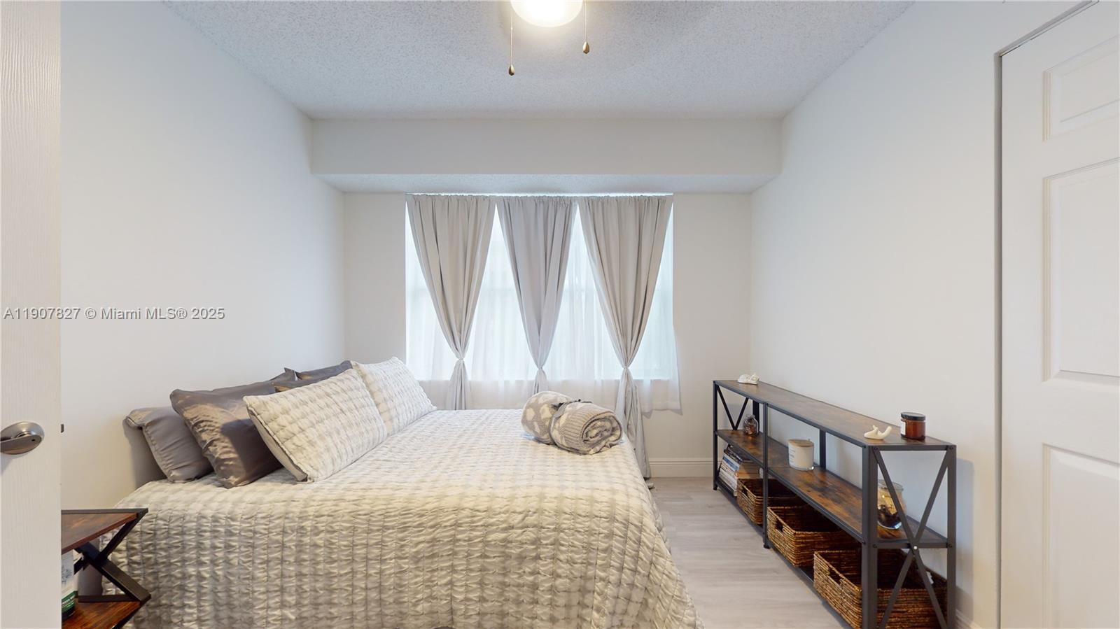 SUNRISE LAKES 203 CONDO - Residential