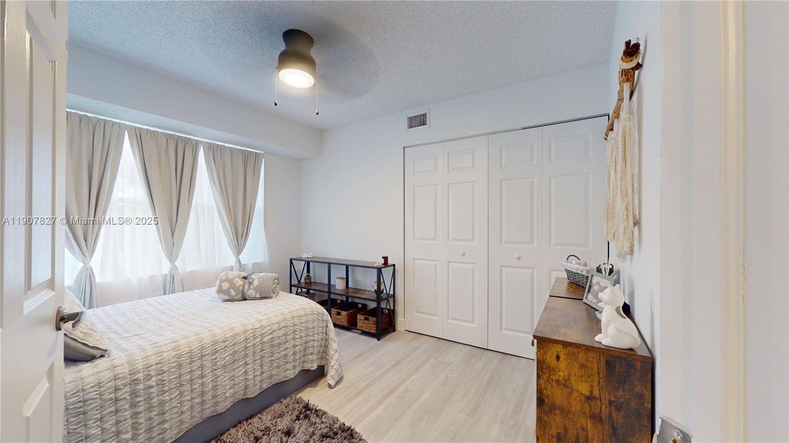 SUNRISE LAKES 203 CONDO - Residential