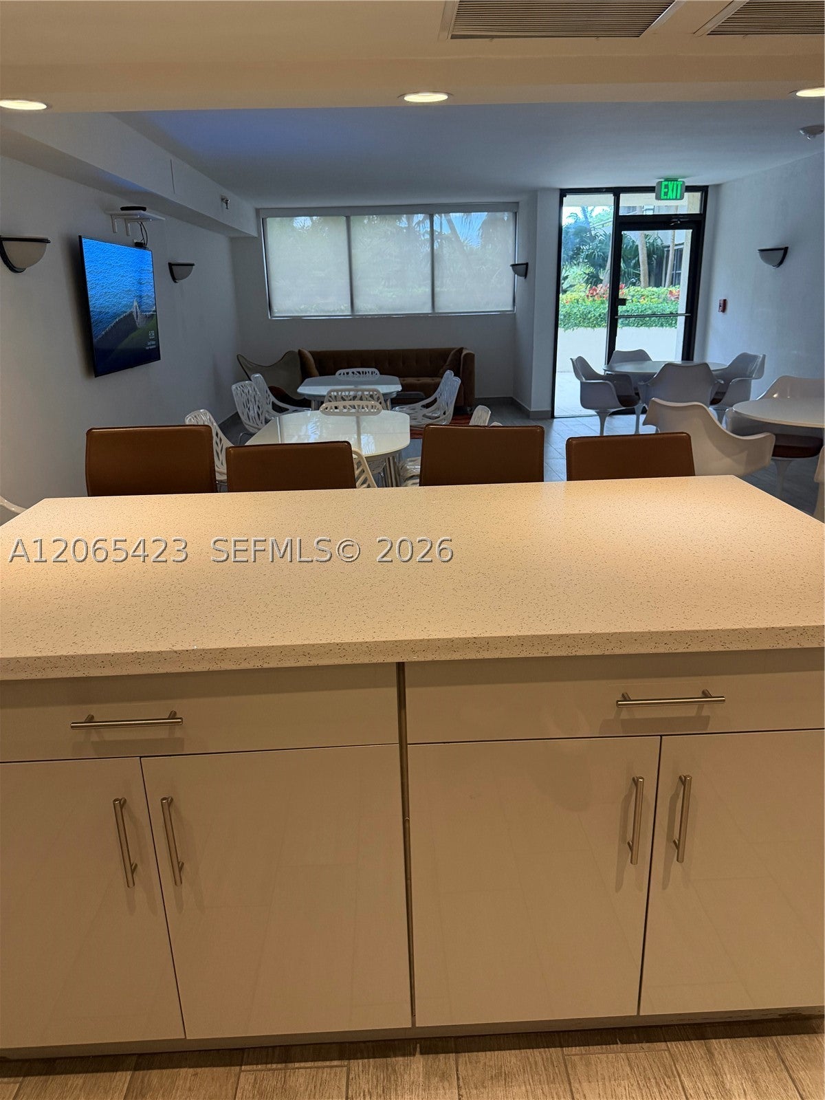 170 Ocean Lane Dr 909