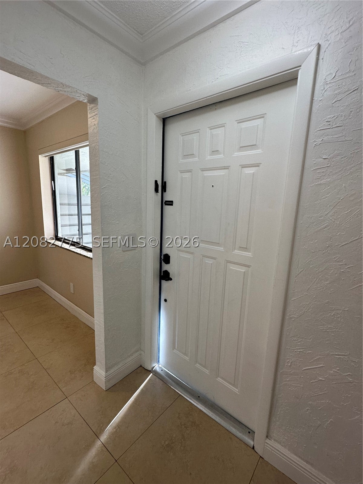 445 Lakeview Dr 1