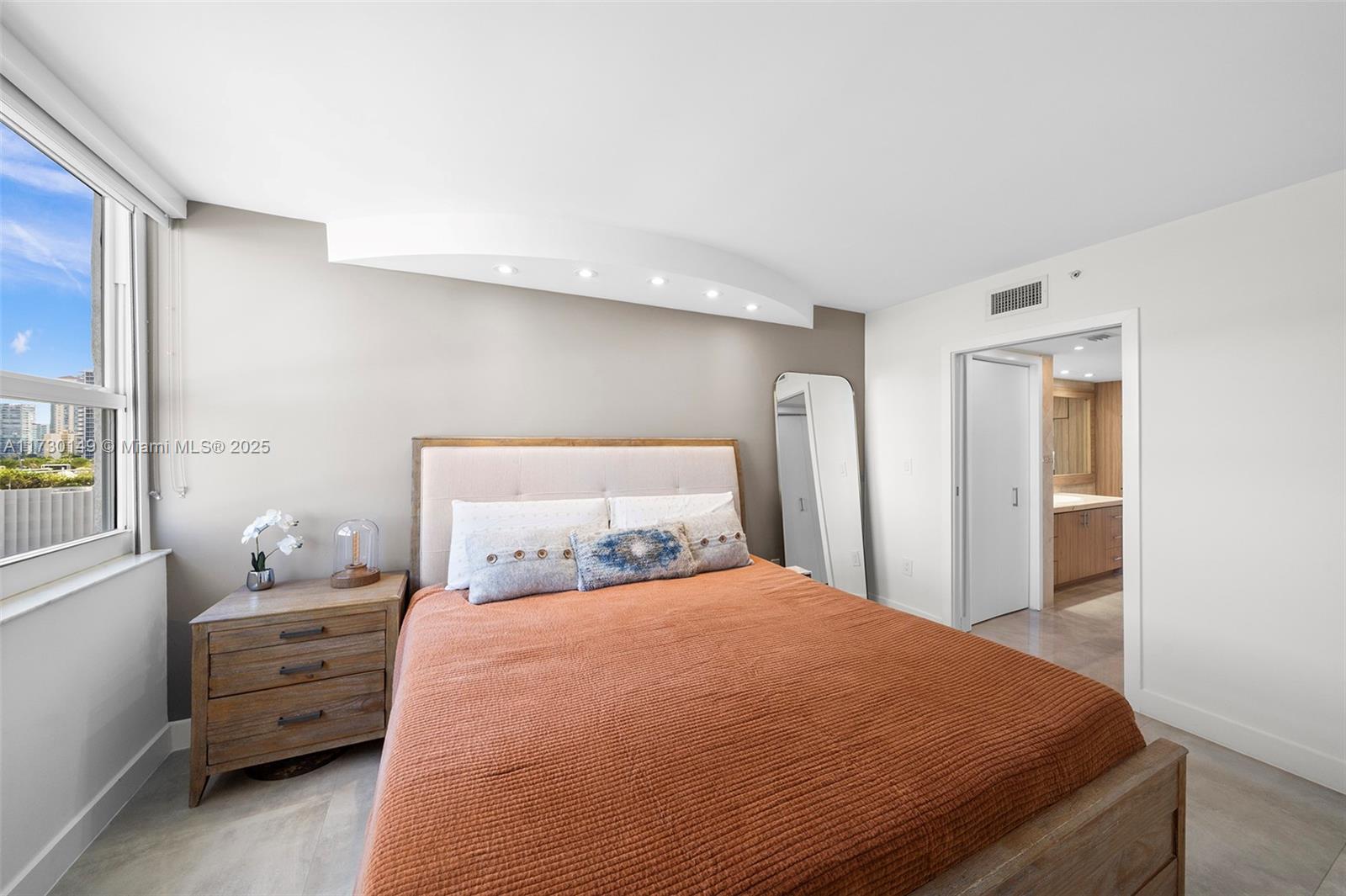 THE FLORIDIAN CONDO - Residential