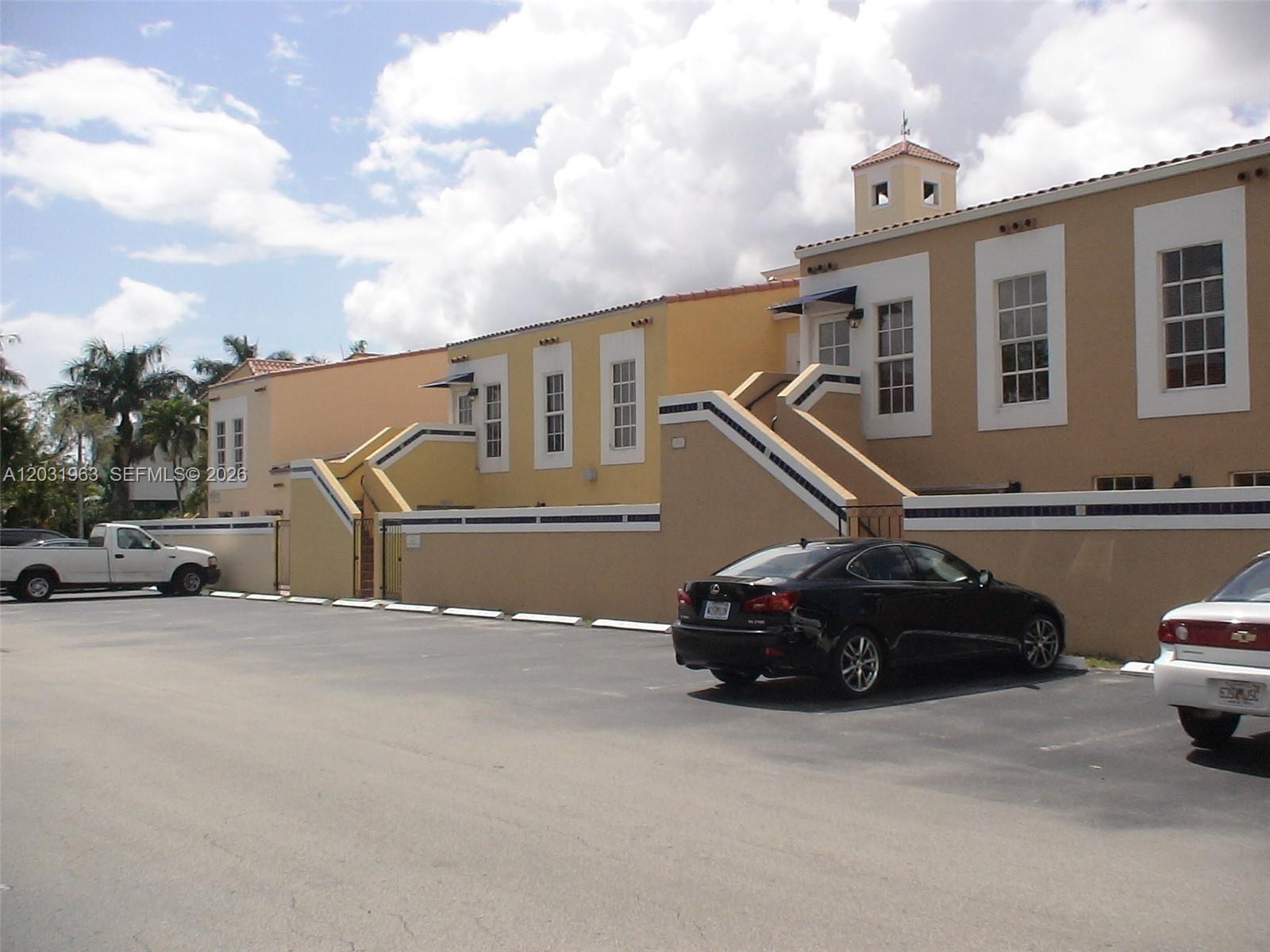 10530 NW 26 ST F-201  NE