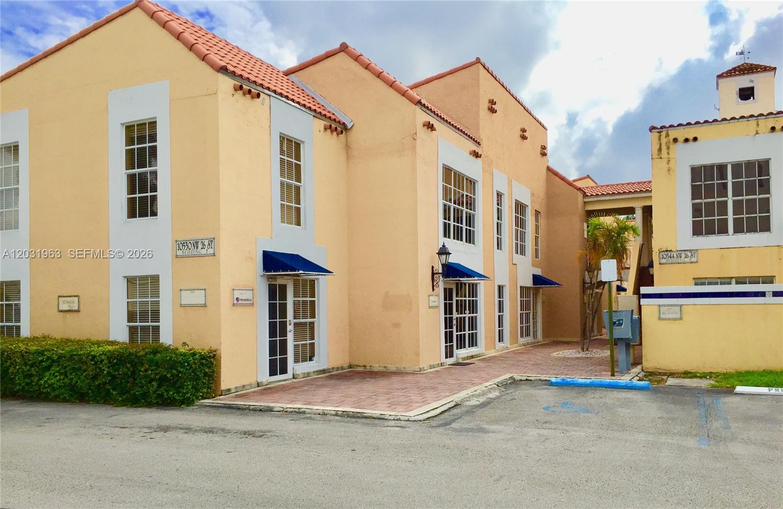 10530 NW 26 ST F-201  NE