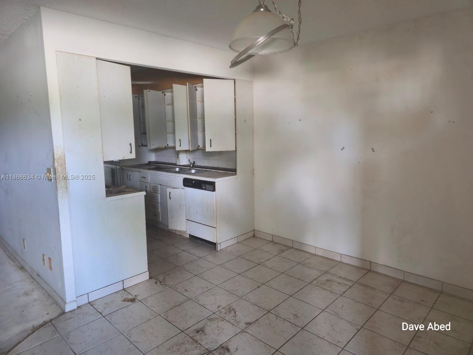 Investor Opportunity. 2/2. The unit needs full upgrading. It was inhabited by a senior who wasn't taking care of it.
First Floor, Lake View, No Special Assessment on the horizon, No Lease 1st Year. Located in one of the best complexes in the community.