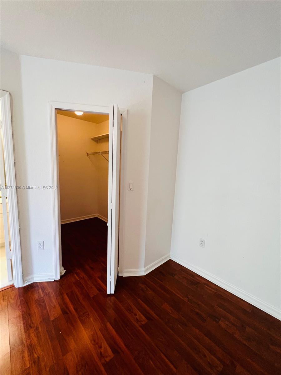 MELROSE POINT CONDO - Residential Lease