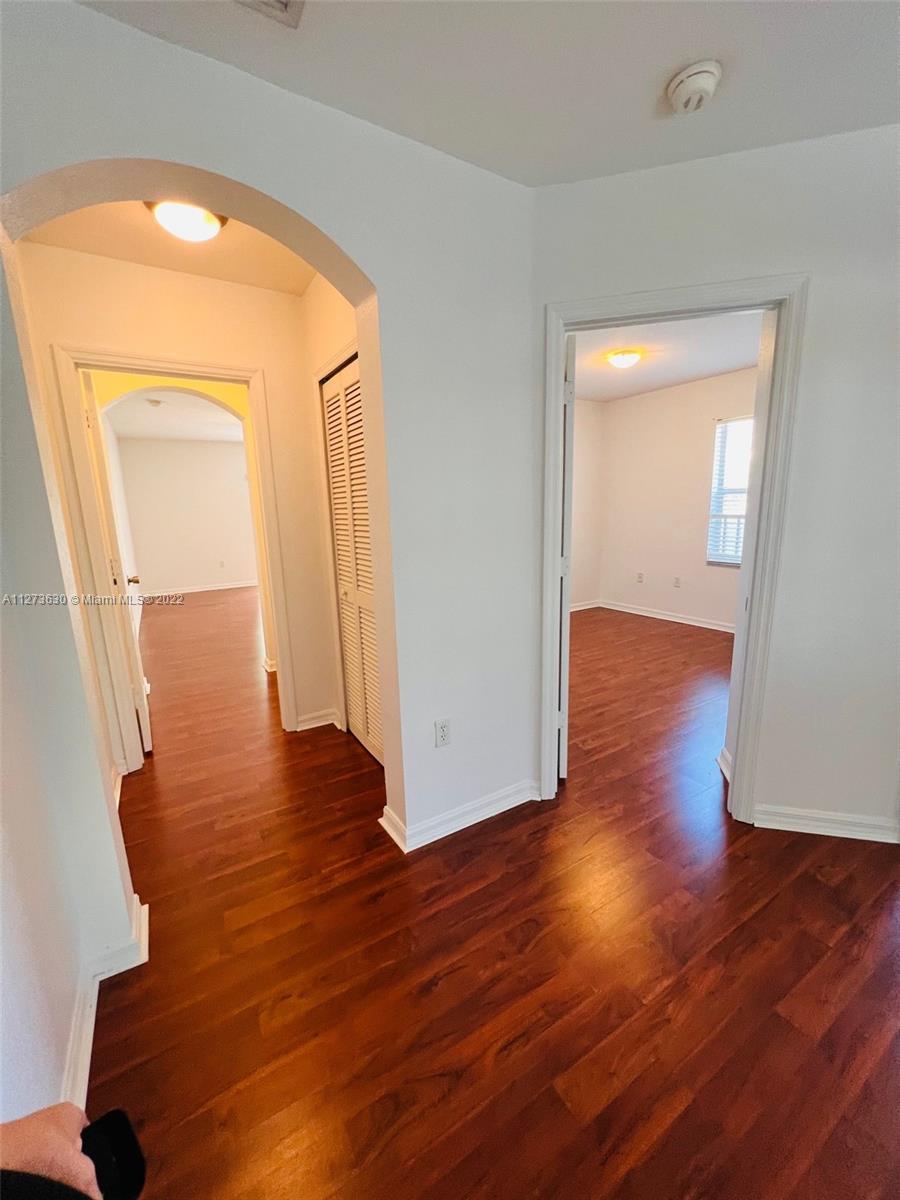 MELROSE POINT CONDO - Residential Lease