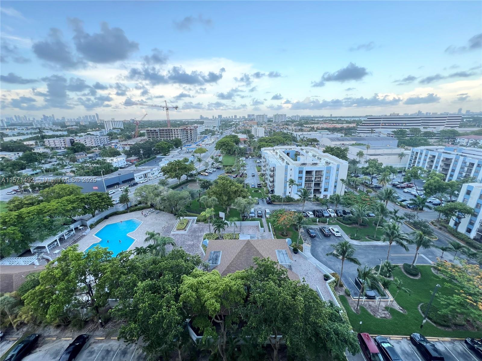 GREENWICH PH I CONDO - Residential