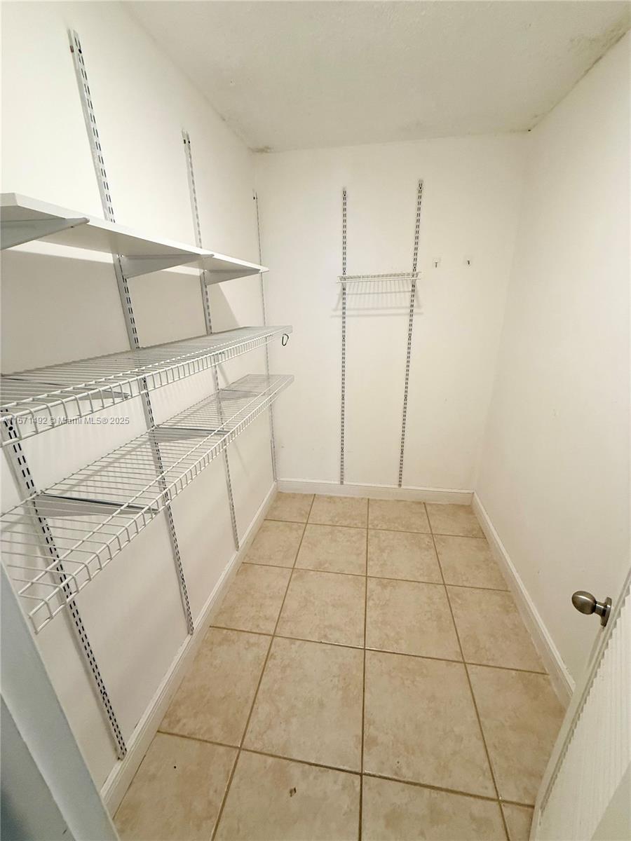 GREENWICH PH I CONDO - Residential