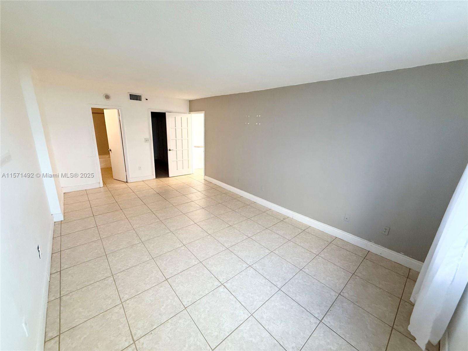 GREENWICH PH I CONDO - Residential