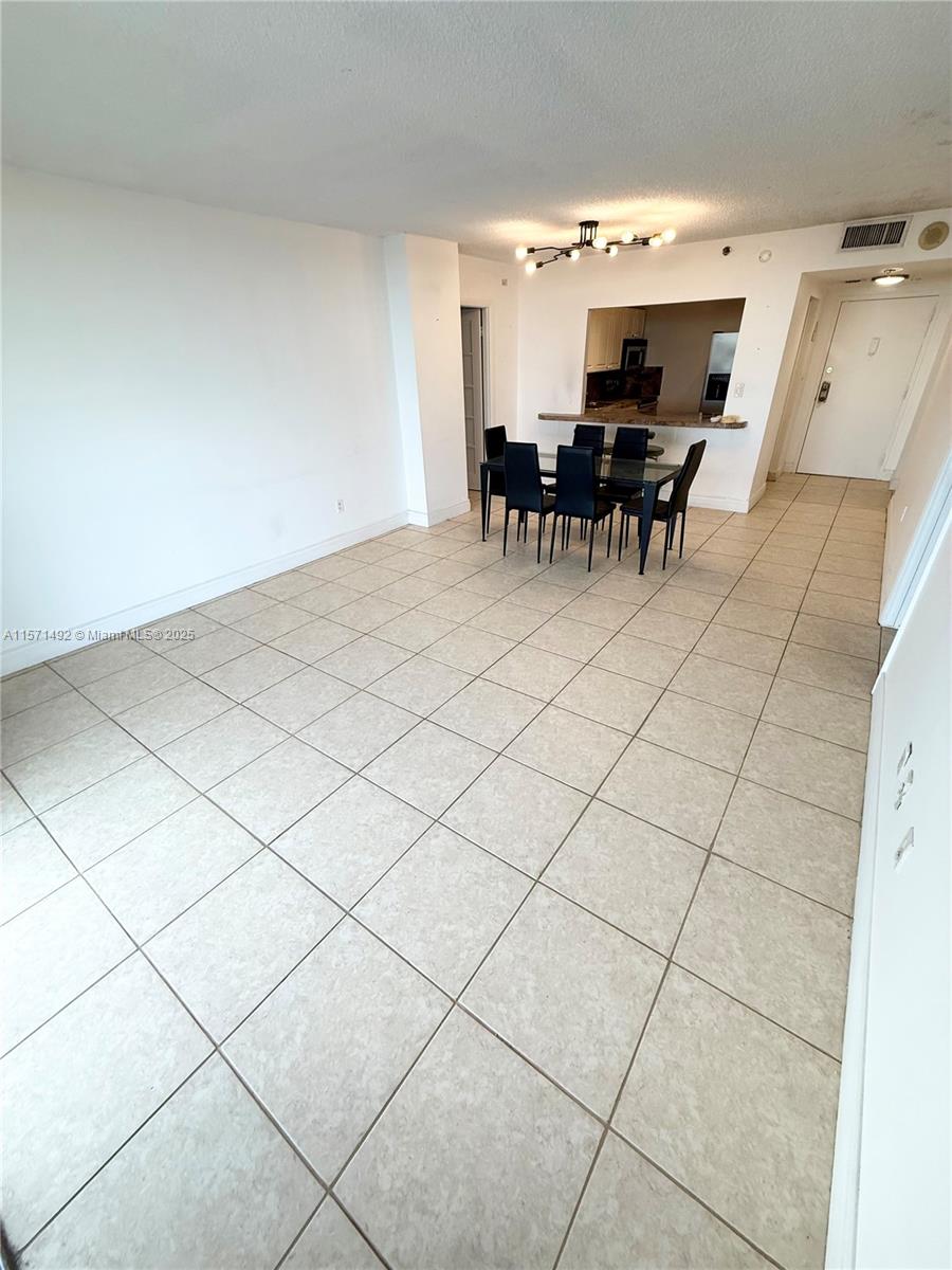 GREENWICH PH I CONDO - Residential