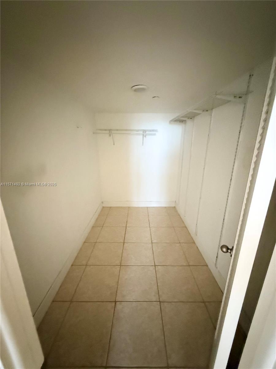 GREENWICH PH I CONDO - Residential