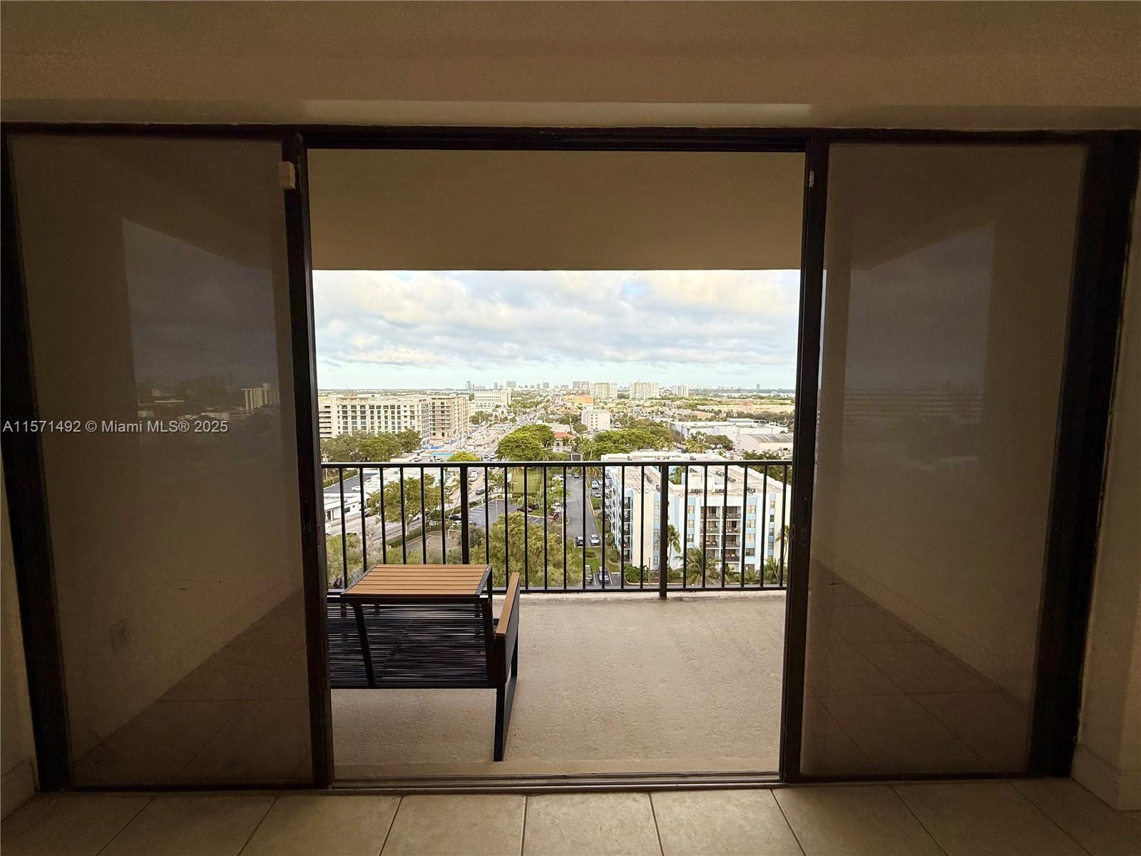 GREENWICH PH I CONDO - Residential