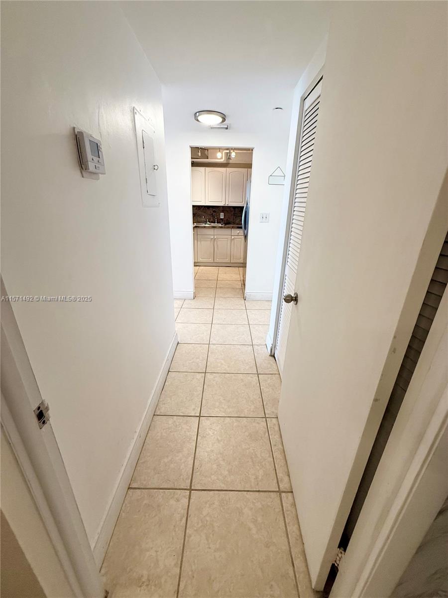 GREENWICH PH I CONDO - Residential