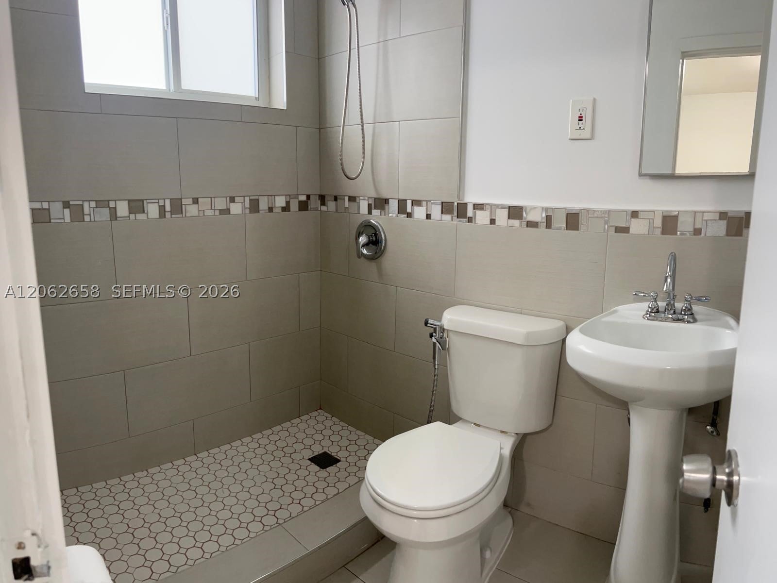 791 SW 64th Ave 8