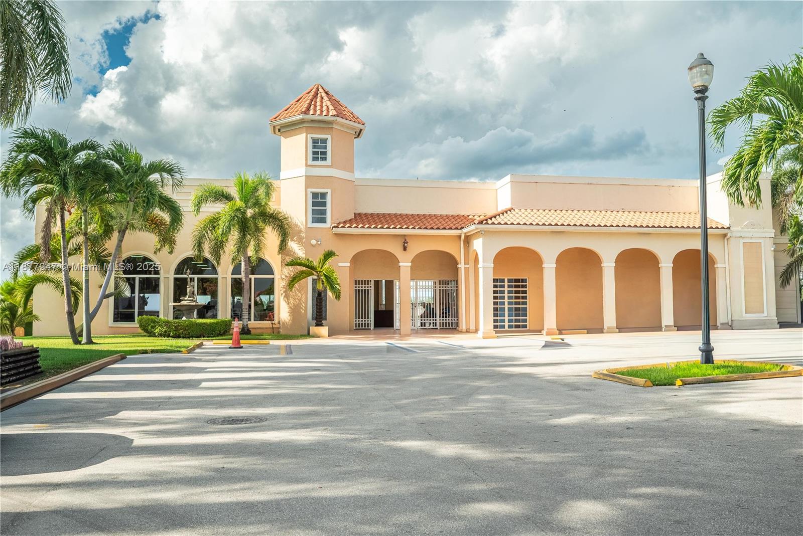 PUERTO BELLO CONDO NO 3 - Residential